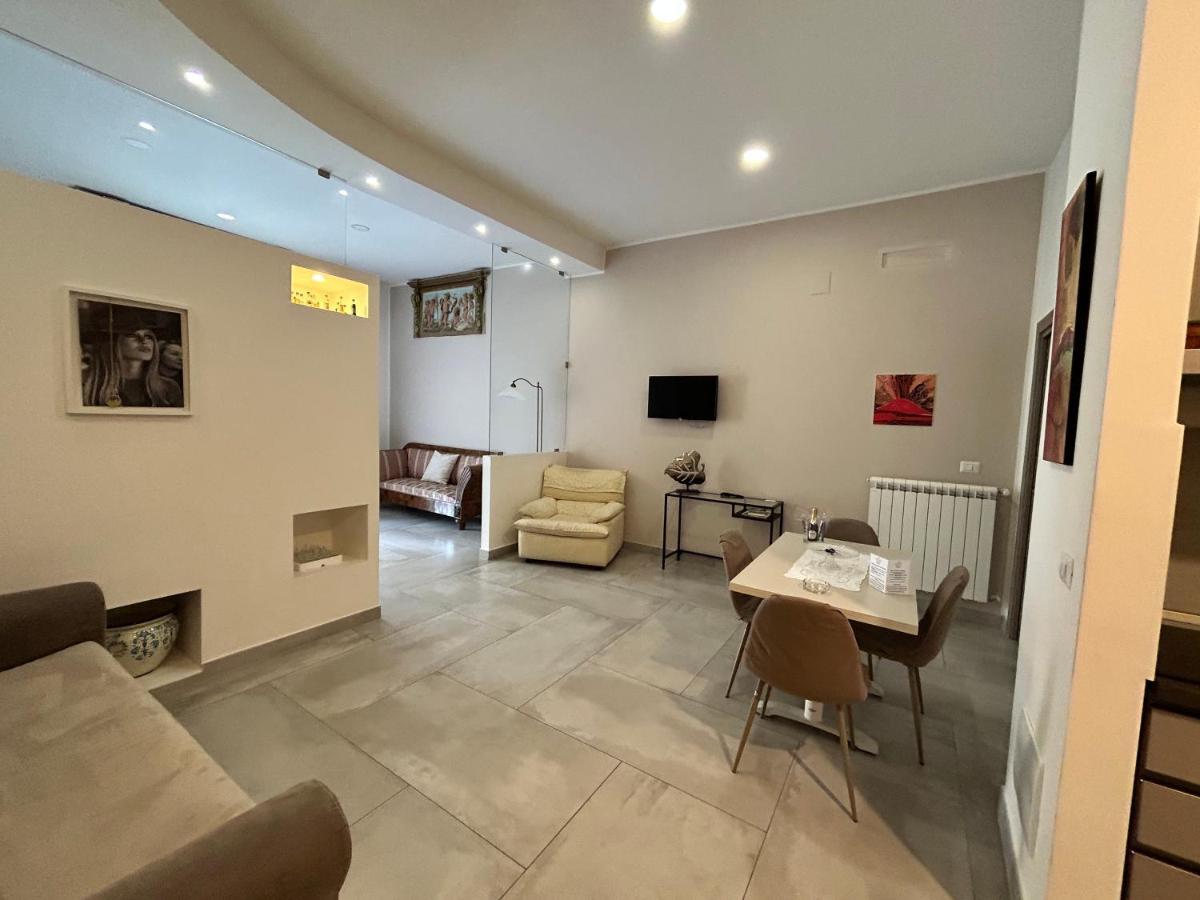 Questo Rinascimento Casa Brigitte Nápoly Kültér fotó