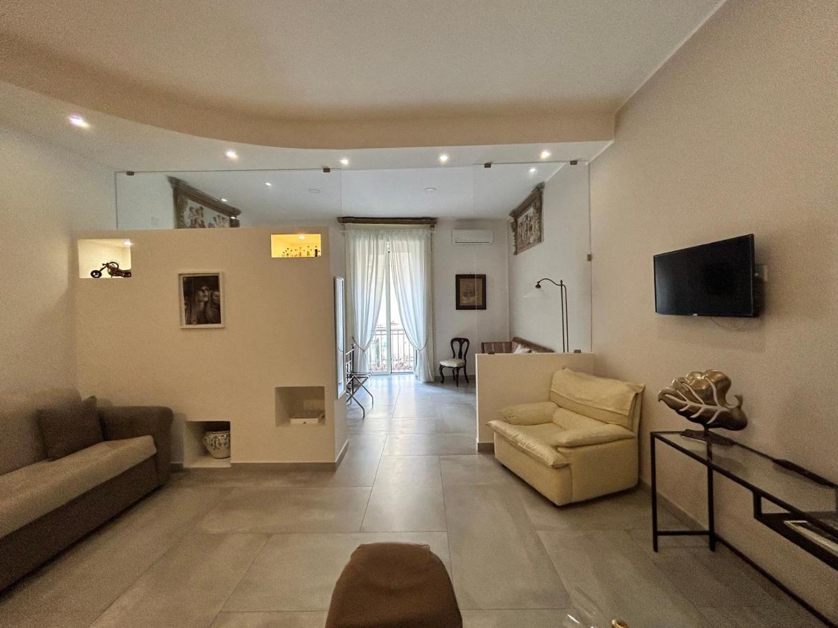 Questo Rinascimento Casa Brigitte Nápoly Kültér fotó